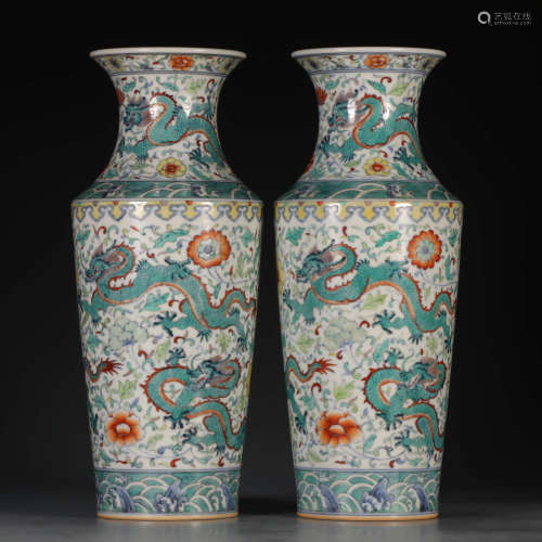 A Chinese Clashingcolor Dragon Pattern Floral Porcelain Flower Vase