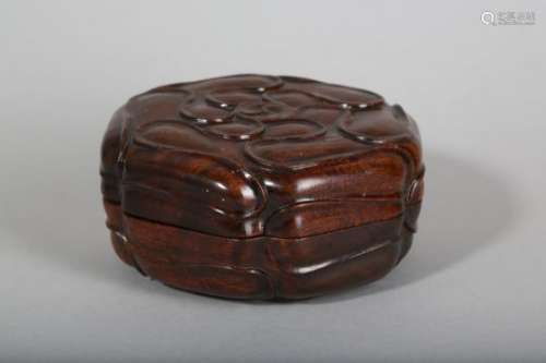 A CHINESE ROSEWOOD HEXAGONAL BOX AND COVER.