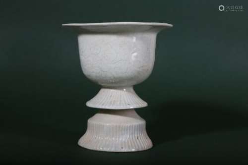A CHINESE QINGBAI STEM CUP.