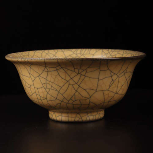 A Chinese Ge Kiln Porcelain Bowl