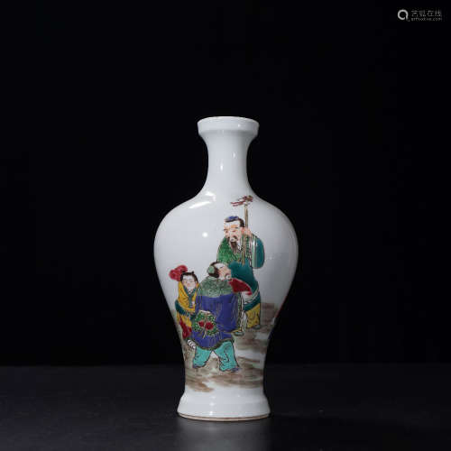 A Chinese Famille Rose Figures Porcelain Vase