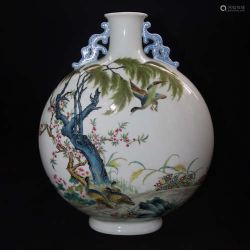 A Chinese Famille Rose Porcelain Moonflask