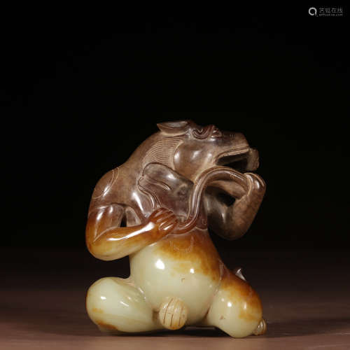 A Chinese Hetian Jade Bear Ornament