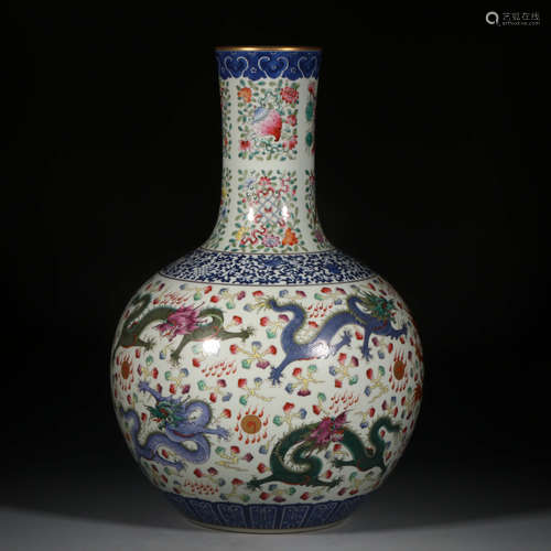 A Chinese Famille Rose Dragon Pattern Porcelain Tianqiuping