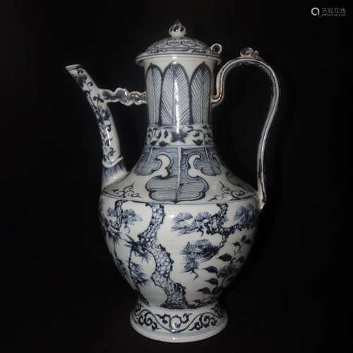 A Chinese Blue and White Porcelain Ewer