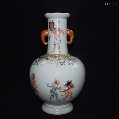 A Chinese Famille Rose Porcelain Bottle Vase