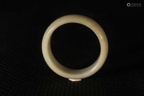 A Chinese Hetian Jade Bangle