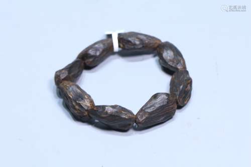 A Chinese Agarwood Bracelet