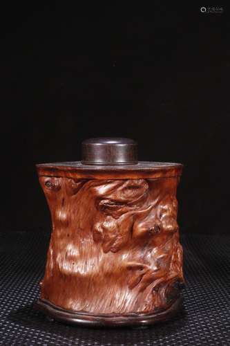 A Chinese Longan Wood Tea Jar Embeded Rosewood