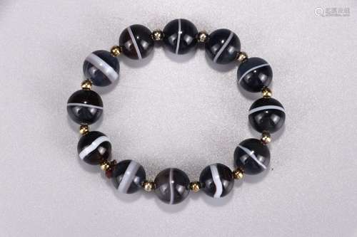 A Chinese Agate Dzi Bracelet