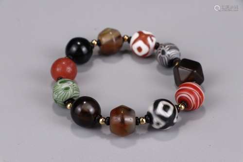 A Chinese Agate Bracelet