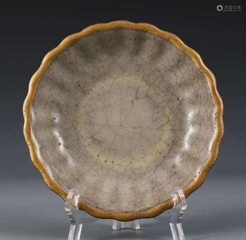 A Chinese Porcelain Ru Kiln Plate With Gold Painting