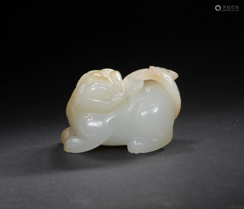 Chinese White Jade Beast-Form Toggle, 18th Century