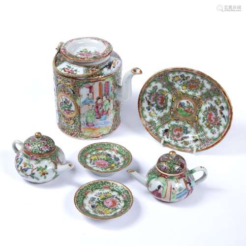 Group of Canton rose medallion pattern porcelain Chinese, 19th Century comprising a tea kettle and