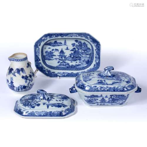 Blue and white tureen and stand Chinese, 19th Century decorated to the body depicting a