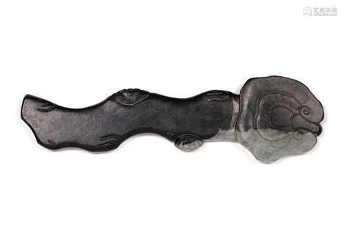 Jade ruyi sceptre Chinese carved to resemble a stem of a lingzhi, 29.5cm across