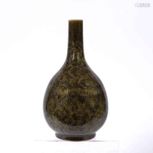 Tea dust bottle vase Chinese, 19th Century decorated with an olive green glaze, 31.5cm high