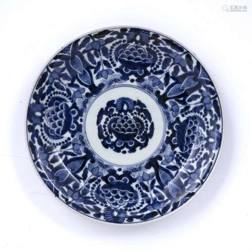 Blue and white dish Japanese, 18th/19th Century decorated to the centre with a floral roundel, the