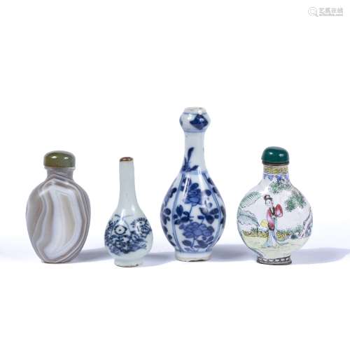 Two blue and white miniature vases Chinese, 18th Century both decorated with flowers, 8cm high, 5.