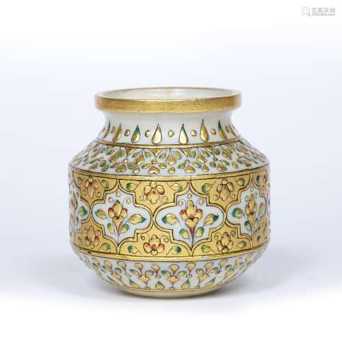 Enamelled alabaster vase Indian decorated to the body with gold panels of flowers, 9.5cm high