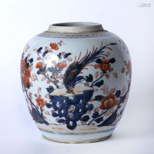 Export Imari porcelain ginger jar Chinese, late 18th Century decorated with a phoenix standing on