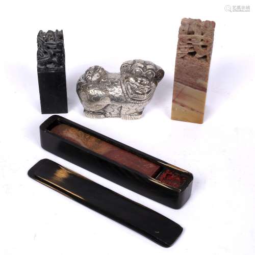Group of pieces Chinese including a soapstone seal carved with a lohan in a sliding horn case, 15cm,