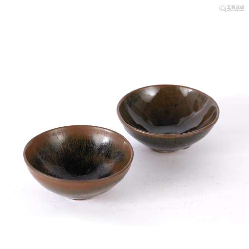 Two similar small hares fur bowls Chinese, Song dynasty each on a heavily potted foot., 9.5cm