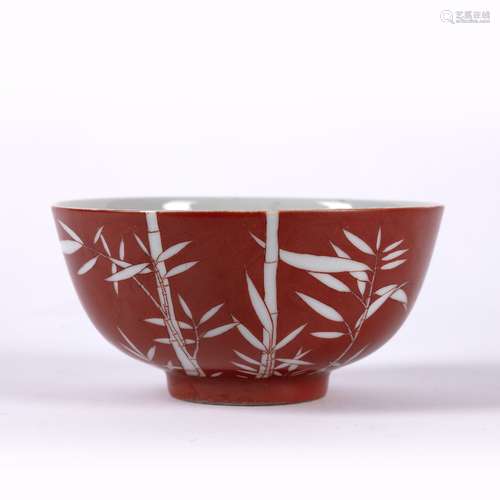 Coral porcelain bowl Chinese, Tongzhi (1862-1874) with bamboo palms around the edge, mark in