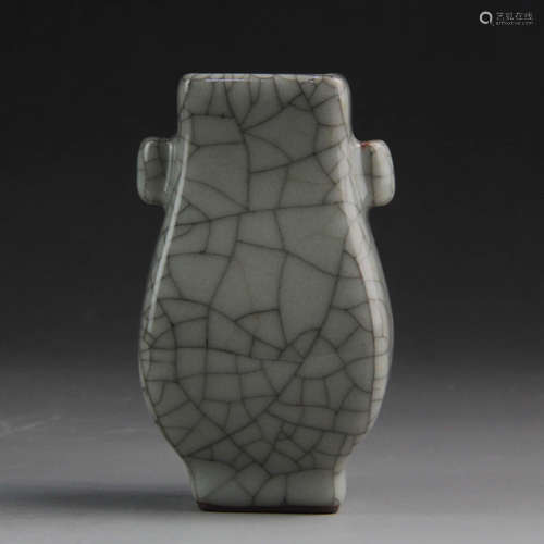 A Chinese Ge Glaze Porcelain Square Vase