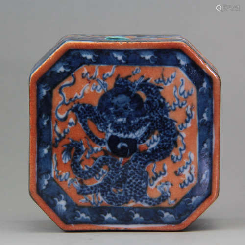 A Chinese Blue and White Dragon Pattern Porcelain Box with Cover