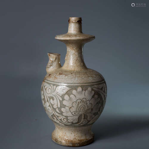 A Chinese Cizhou Kiln Floral Carved Porcelain Utensil