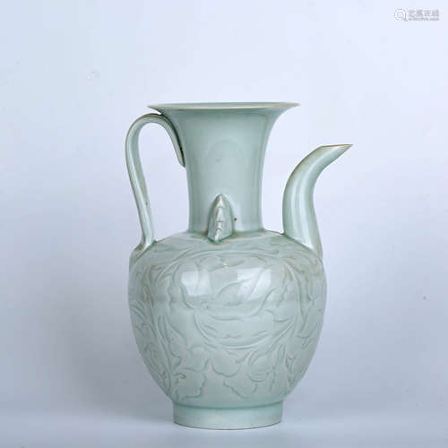 A Chinese Hutian Kiln Twining Flower Pattern Porcelain Ewer