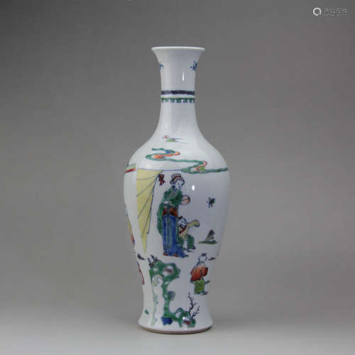 A Chinese Famille Verte Figure Painted Porcelain Guanyin Vase