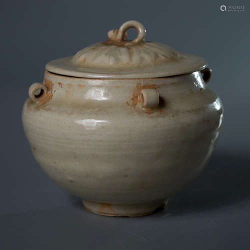 A Chinese Celadon Porcelain Jar with Cover