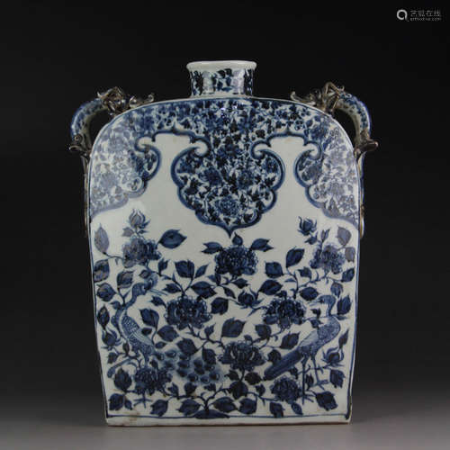 A Chinese Blue and White Twining Lotus Pattern Porcelain Dragon Ears Oblate Vase