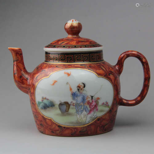 A Chinese Famille Rose Gild  Figures Painted Porcelain Tea pot