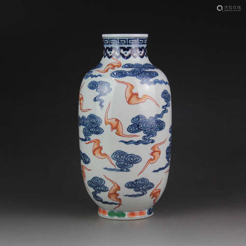 A Chinese Blue and white Famille Rose Bats Pattern Porcelain Vase