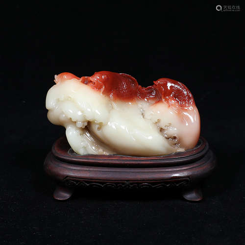 A Chinese Shoushan  Ross Quartz Carved Ornament