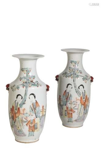 PAIR OF FAMILLE ROSE BALUSTER VASES, LATE QING DYNASTY