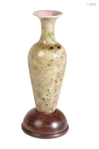 PEACHBLOOM-GLAZE AMPHORA, KANGXI SIX CHARCTER MARK BUT GUANGXU PERIOD