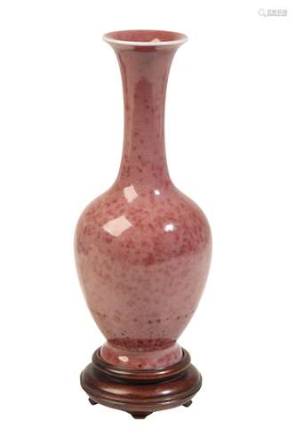 PEACH-BLOOM 'CHRYSANTHEMUM' VASE, KANGXI SIX CHARCATER MARK BUUT GUANGXU PERIOD