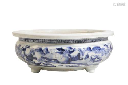 LARGE BLUE AND WHITE TRIPOD CENSER, QING DYNASTY