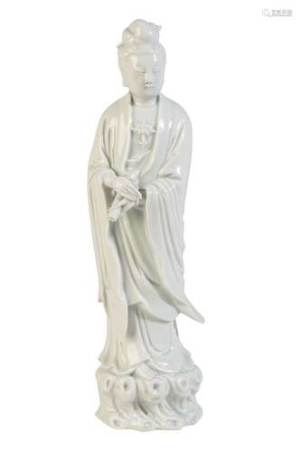 FINE BLANC-DE-CHINE FIGURE OF GUANYIN, QING DYNASTY