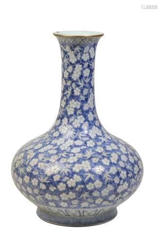 FAMILLE ROSE BOTTLE VASE, DAOGUANG SEAL MARK AND OF THE PERIOD