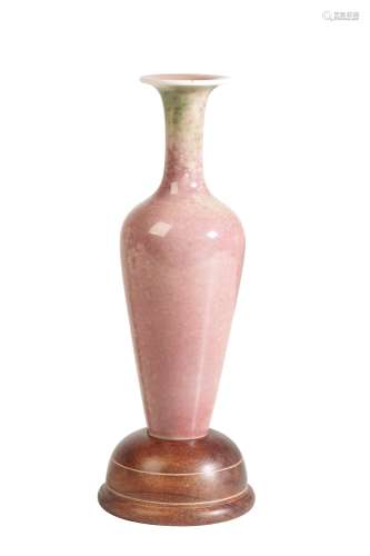 PEACHBLOOM-GLAZE AMPHORA, KANGXI SIX CHARCATER MARK AND POSSIBLY OF THE PERIOD