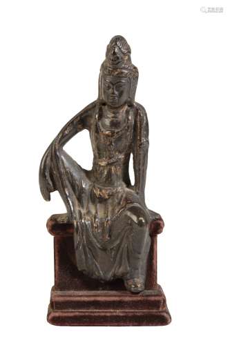RARE BRONZE FIGURE OF GUANYIN SEATED IN ROYAL EASE, SONG DYNASTY