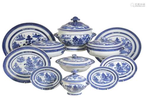 CHINESE EXPORT 'LANDSCAPE' BLUE AND WHITE DINNER SERVICE, QIANLONG PEIROD