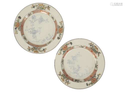 PAIR OF CHINESE EXPORT FAMILLE VERTE DISHES, KANGXI / YONGZHENG PERIOD