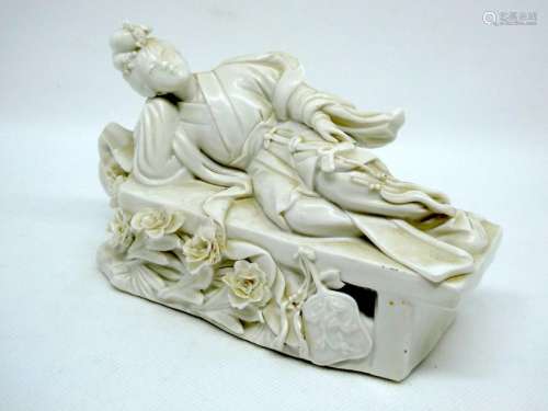 CHINA White porcelain subject depicting a young woman lying down. Dim :17x10cm