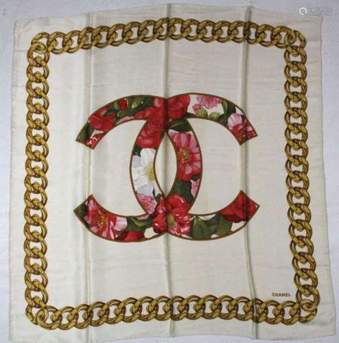 CHANEL Fleurs Foulard soie Marqué (tâches)